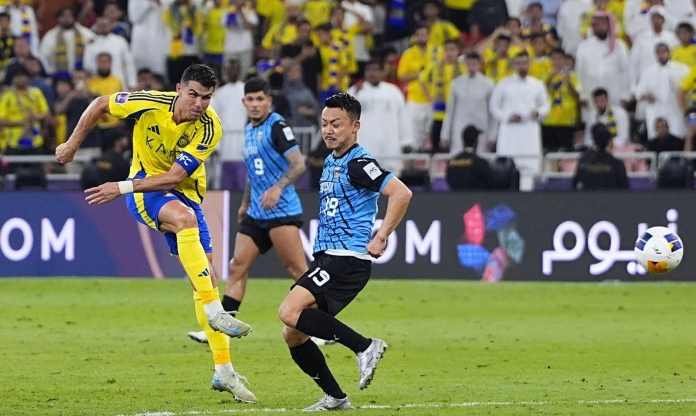 Đội bóng đánh bại Ronaldo đến Việt Nam đá giao hữu
