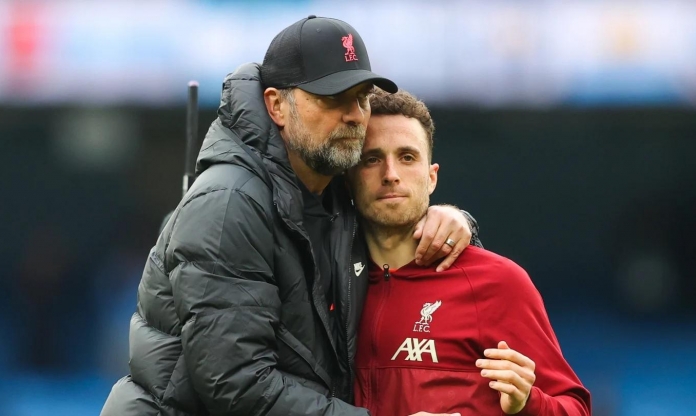 Jurgen Klopp không thể cầm lòng khi Diogo Jota ra đi