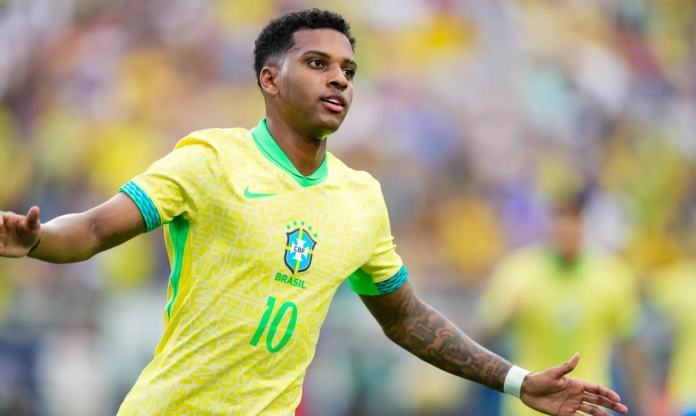 Rodrygo bị HLV Ancelotti loại khỏi tuyển Brazil