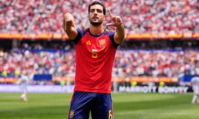 Chỉ 5 chữ vàng, HLV De Fuente khẳng định đẳng cấp của Mikel Merino