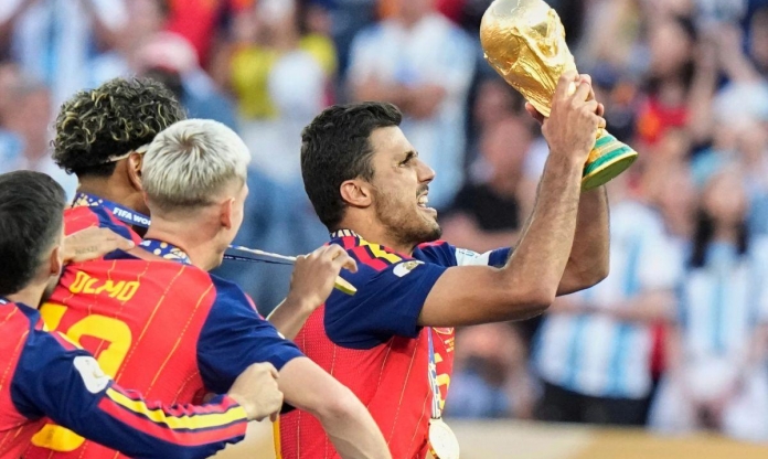 Rodri gửi thông điệp đặc biệt sau khi giành Quả bóng vàng World Cup