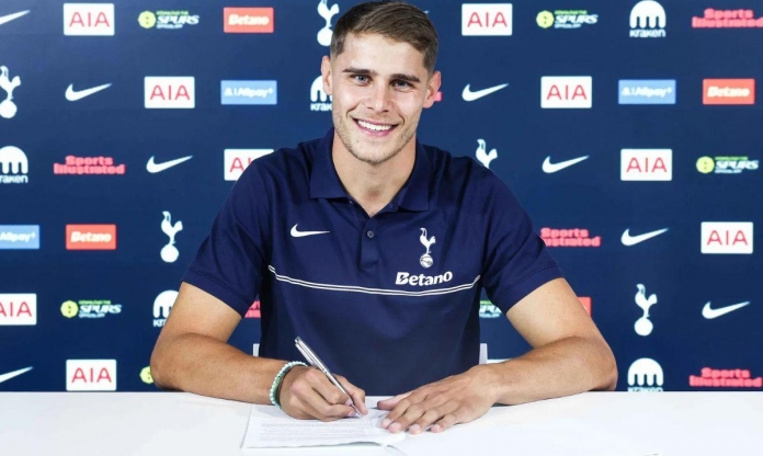 Trung vệ nhanh nhất Ngoại hạng Anh chốt xong tương lai tại Tottenham