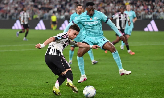 XÁC NHẬN: Từ chối MU, trung vệ hàng đầu Serie A chốt bến đỗ bất ngờ