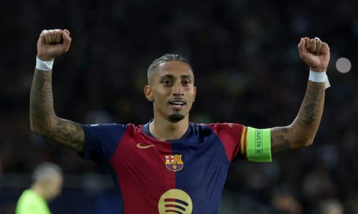 Barcelona chuẩn bị ra quyết định lịch sử với Raphinha