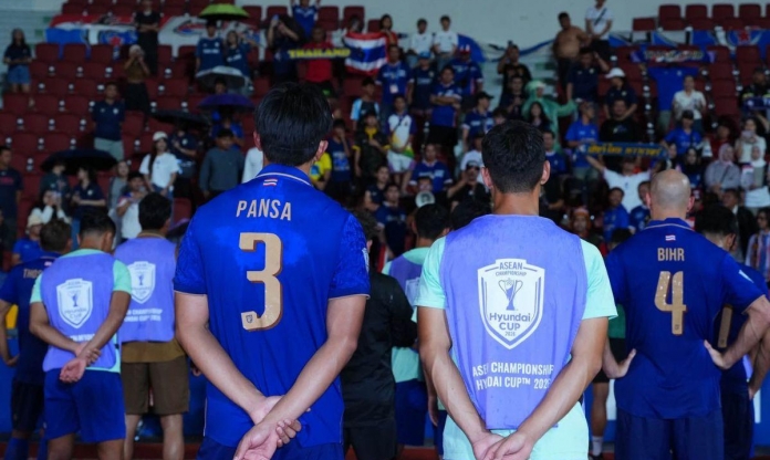 CĐV Thái Lan nổi giận dù đội nhà vào chung kết AFF Cup: 'Đá kiểu này, kiếp sau mới mơ World Cup'