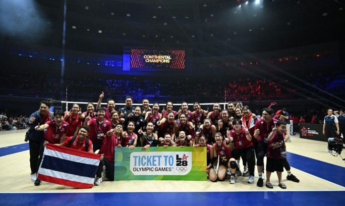 CĐV Thái Lan vỡ òa vì chức vô địch châu Á cùng tấm vé Olympic lịch sử của tuyển bóng chuyền nữ