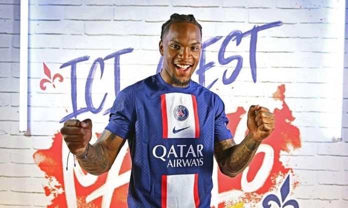 CHÍNH THỨC: PSG chia tay nhà vô địch EURO ngay trước giờ đóng cửa chuyển nhượng