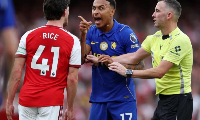 Bom tấn Chelsea gây gổ với Declan Rice, CĐV Arsenal lập tức chế giễu