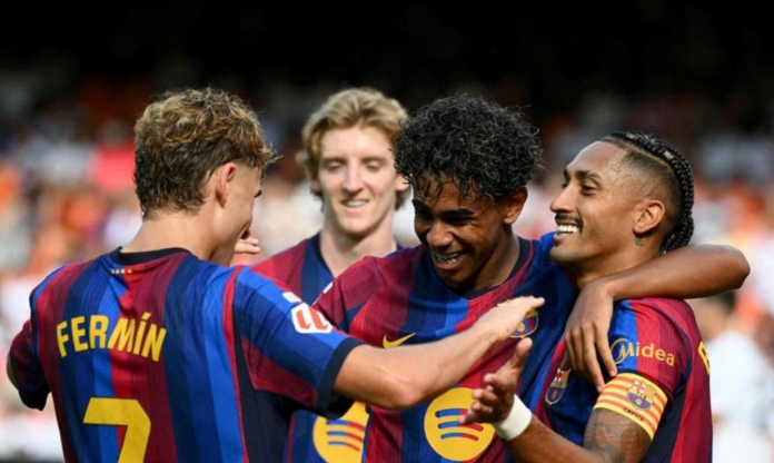 Bộ ba Barca ghi bàn tốt nhất sau gần 70 năm, Flick vẫn đòi mua thêm tiền đạo