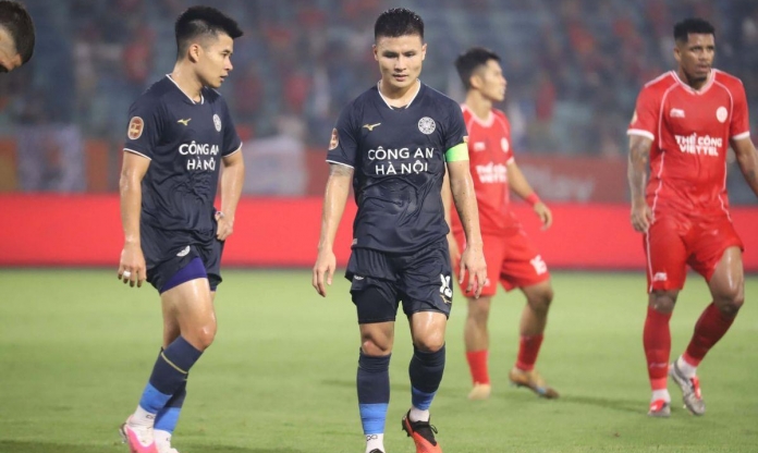 Quang Hải hé lộ cách CAHN vượt khó sau chiếc thẻ đỏ của Văn Hậu
