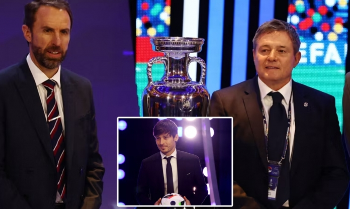 Lễ bốc thăm EURO 2024 bị chơi khăm, David Silva và quan chức UEFA 'đỏ mặt'