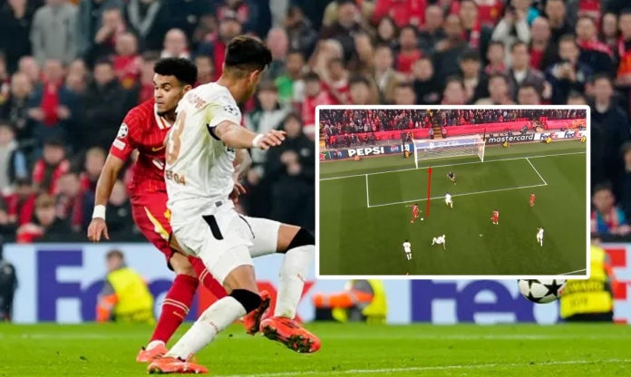 Sút không cần nhìn, Luis Diaz lập hat-trick làm nức lòng fan Liverpool