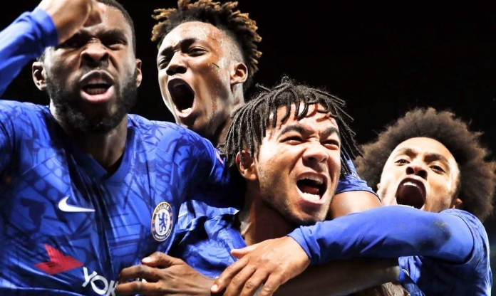 Chelsea phá kỷ lục tại Champions League 2 lần trong 33 phút