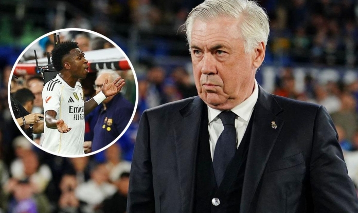 Vinicius bị HLV Brazil cảnh cáo công khai