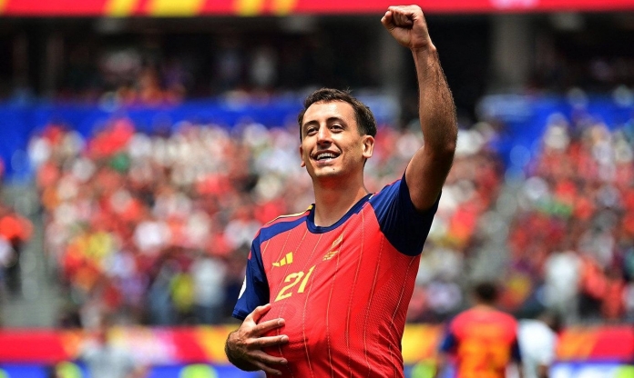 Đưa Tây Ban Nha vào chung kết World Cup, Oyarzabal lập tức đi vào lịch sử