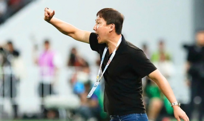 HLV Kim Sang-sik: 'ĐT Việt Nam phải đá như chung kết trước Singapore'