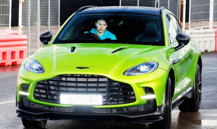 Haaland: Từ “sát thủ” sân cỏ đến tay chơi siêu xe hàng đầu Premier League