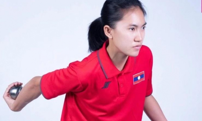 VĐV Lào gây sốt với tấm HCV ở môn bi sắt