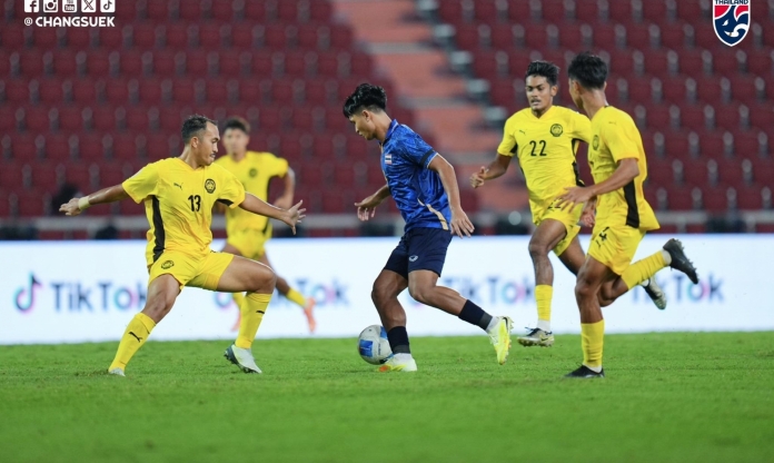 CĐV Malaysia đồng loạt phản ứng khi lỡ hẹn U22 Việt Nam ở chung kết