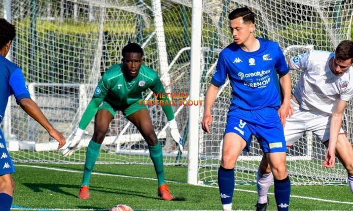 Tiền đạo Việt kiều Pháp cao 1m81 bất ngờ xuất hiện tại Việt Nam