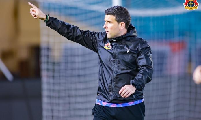 Vừa bị sa thải, HLV Tây Ban Nha có hành động bất ngờ với CLB Thanh Hóa