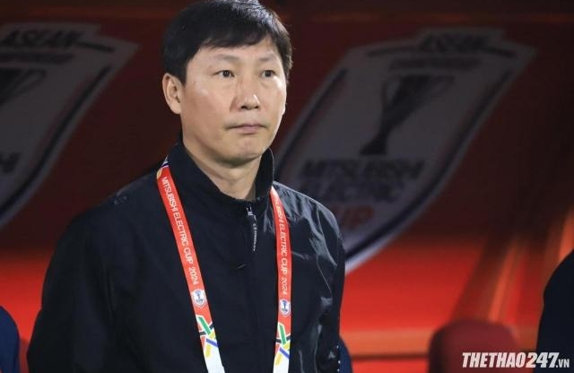 HLV Kim Sang Sik tung 'quân bài bí ẩn' thay Tiến Linh?
