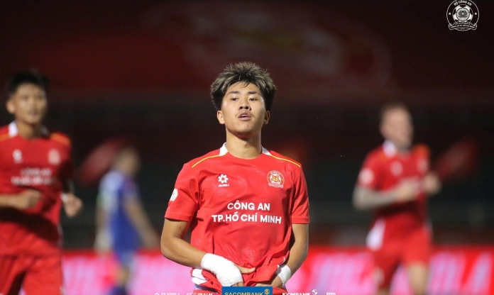 Việt kiều cực hiếm gây bão V.League sau 5 trận