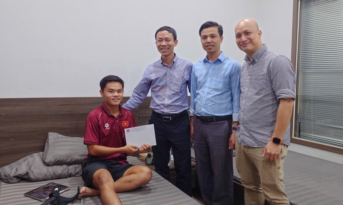 VFF có hành động ấm lòng với cầu thủ U19 Việt Nam chấn thương