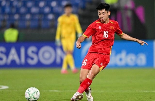 Trung vệ ĐT Việt Nam nói điều bất ngờ sau chiến thắng ấn tượng