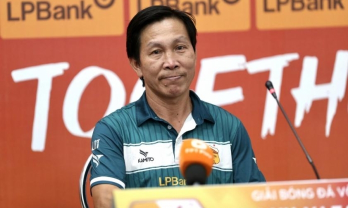 HLV HAGL: 'Arsenal cũng phải đá như chúng tôi mà thôi'