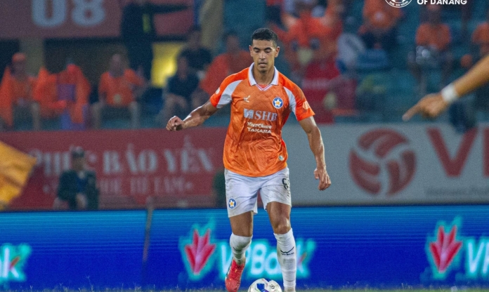 CLB V.League ra quyết định bất ngờ với trung vệ Brazil
