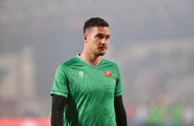 Tân vương V.League công bố quyết định quan trọng với thủ môn Việt kiều