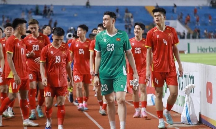 Thủ môn Việt kiều bất ngờ vắng mặt ở ĐT Việt Nam trước AFF Cup