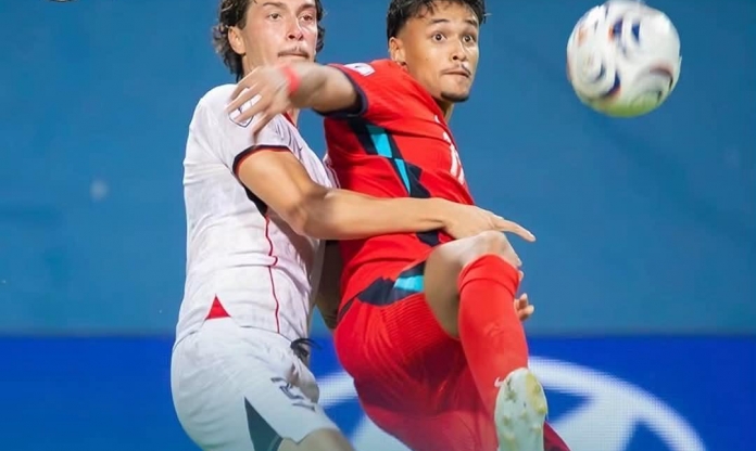 CĐV Singapore đồng loạt nhắc tên Việt Nam sau chiến thắng 2-0