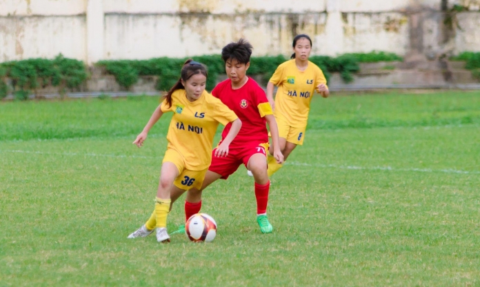 Hà Nội thắng đậm, áp sát ngôi đầu U16 nữ Quốc gia