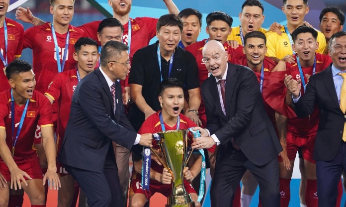 CHÍNH THỨC: Quang Hải lập kỷ lục chưa từng có của bóng đá Việt Nam