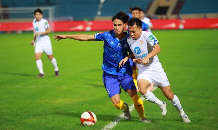 Thoát thua may mắn, Nam Định tạm thời dẫn đầu V-League
