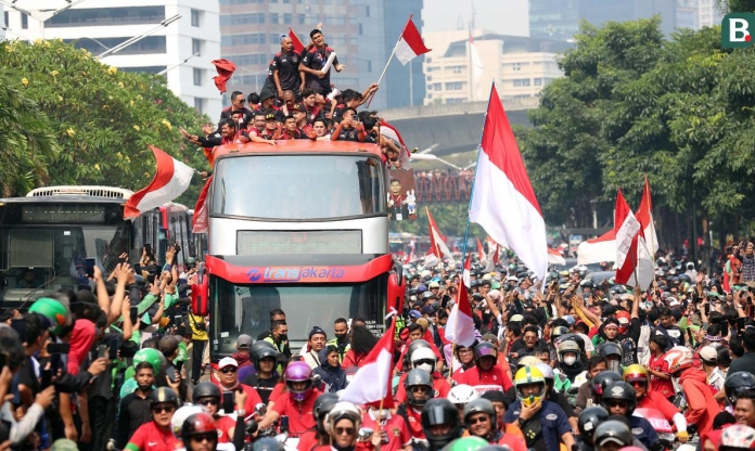 VIDEO: U22 Indonesia diễu hành, ăn mừng như Argentina vô địch World Cup