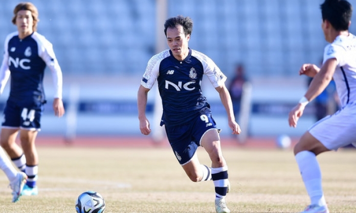 Tiền đạo ĐT Việt Nam báo tin không vui từ Hàn Quốc