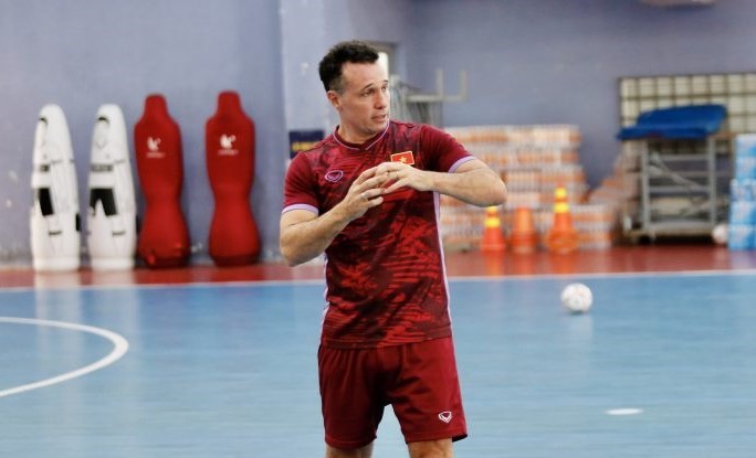 HLV futsal Việt Nam nói gì trước ngày đấu Nga, Hungary