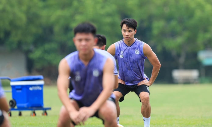 Hậu vệ 4 lần vô địch V-League gia nhập đội hạng Nhất