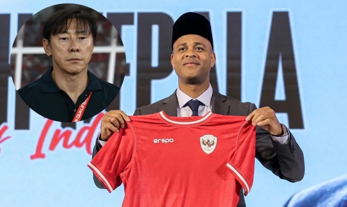 HLV Kluivert nói thẳng việc ĐT Indonesia sa thải Shin Tae-yong