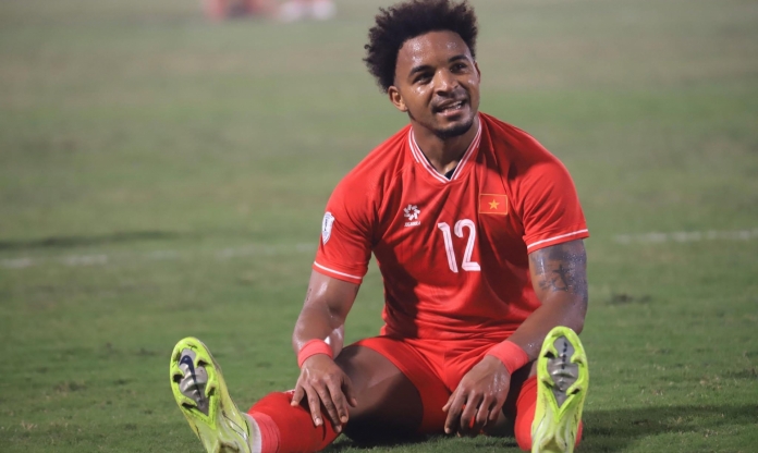 Xuân Son bỏ lỡ cơ hội đi vào lịch sử V-League