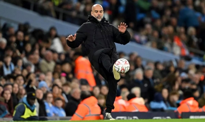 Pep Guardiola chê bóng thi đấu, FA lập tức phản pháo