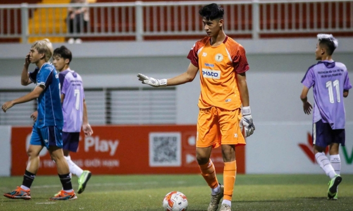 Thủ môn Lào tỏa sáng, đưa đội Việt Nam vào chung kết giải quốc tế