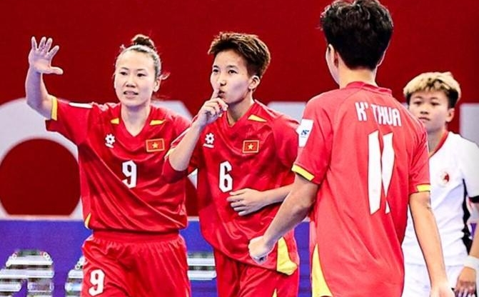 Trực tiếp futsal nữ Việt Nam 3-3 Hồng Kông: Rượt đuổi tỷ số
