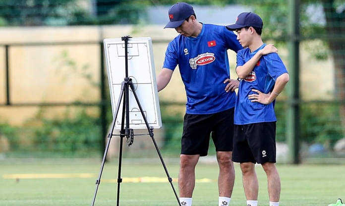 HLV Kim Sang Sik ra phán quyết về danh sách ĐT Việt Nam