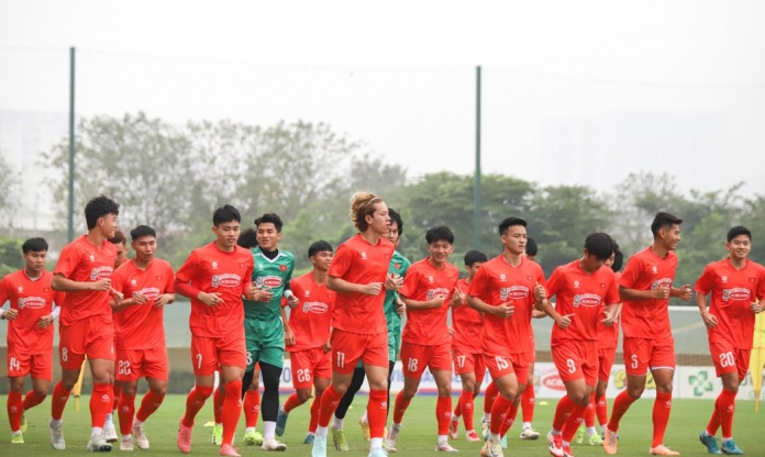 HLV Kim Sang Sik chính thức loại 8 cầu thủ U23 Việt Nam