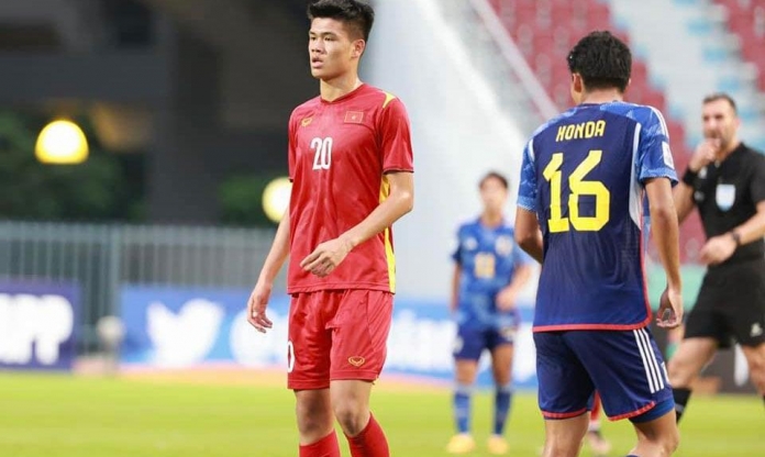 Sao U23 Việt Nam cao 1m95 ghi siêu phẩm vô lê cực đẹp mắt