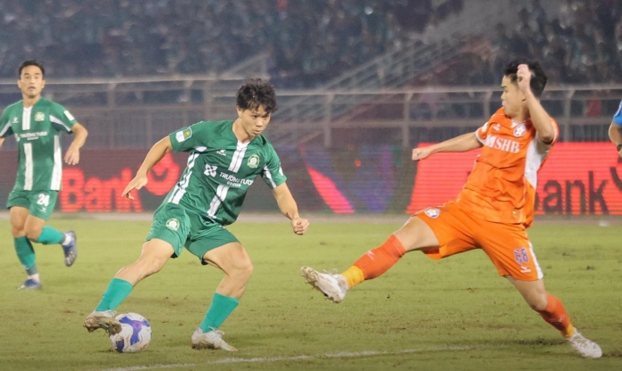 Công Phượng lại chấn thương, 1 trận đấu bị hủy giữa chừng